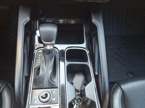Used 2024 Kia Telluride LX AWD/4WD image 18