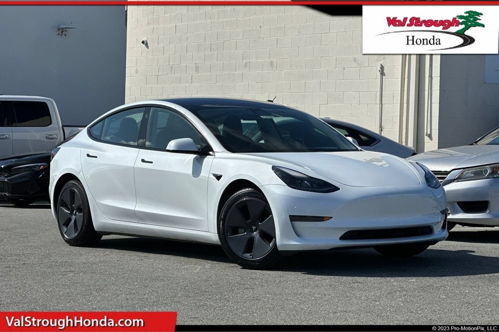 Used 2023 Tesla Model 3 Standard Range RWD image 1