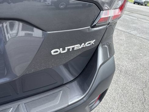 Used 2022 Subaru Outback Limited AWD/4WD image 6