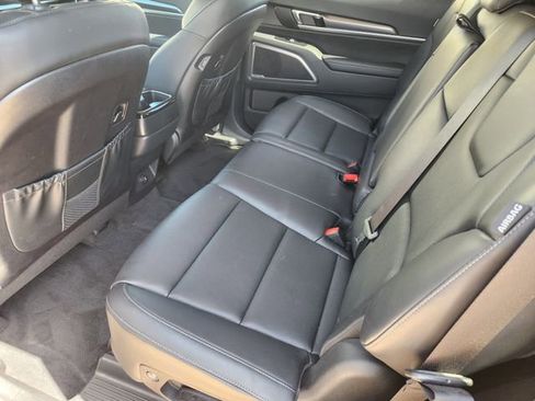 Used 2025 Kia Telluride LX FWD image 20