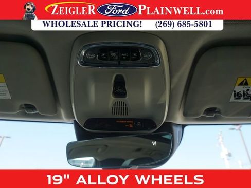 Used 2018 Volvo XC60 T6 Momentum w/ Advanced Package image 32