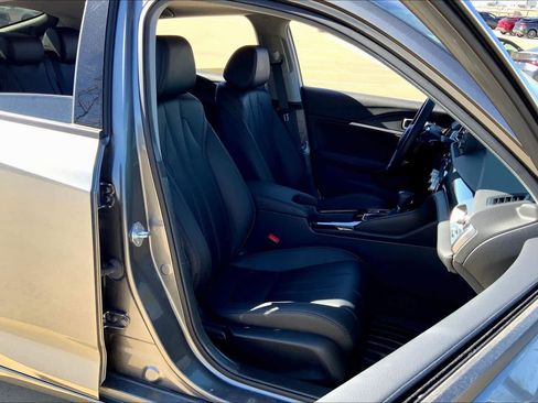 Used 2025 Acura Integra image 8