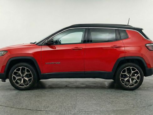 Used 2025 Jeep Compass Limited AWD/4WD image 5