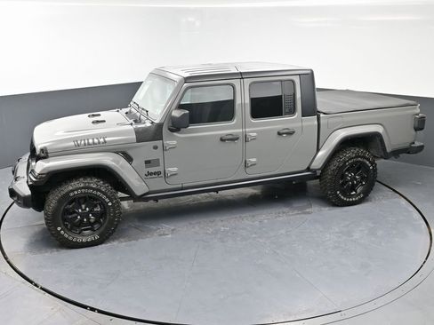 Used 2022 Jeep Gladiator Willys image 41