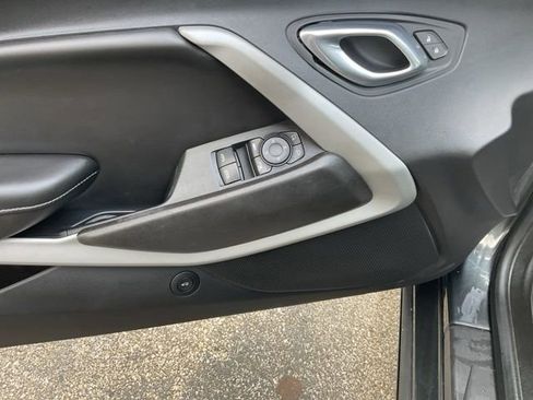Used 2018 Chevrolet Camaro SS RWD image 24