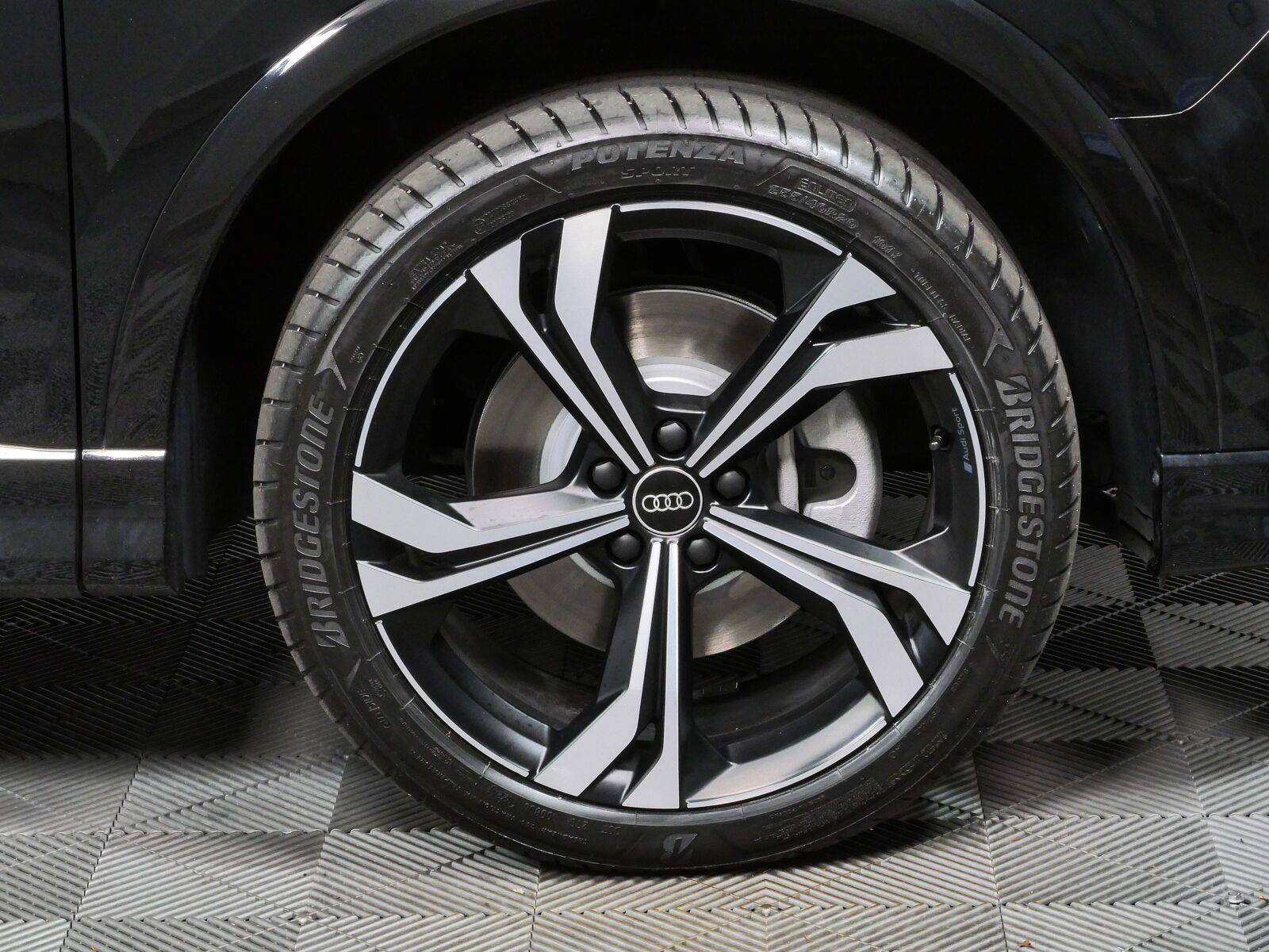 Used 2024 Audi Q3 2.0T Premium Plus AWD/4WD image 37