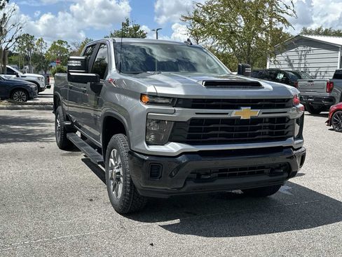 Certified 2025 Chevrolet Silverado 2500 Custom w/ Custom Value Package AWD/4WD image 8
