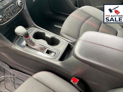 Used 2024 Chevrolet Equinox RS w/ LPO, Floor Liner Package image 8