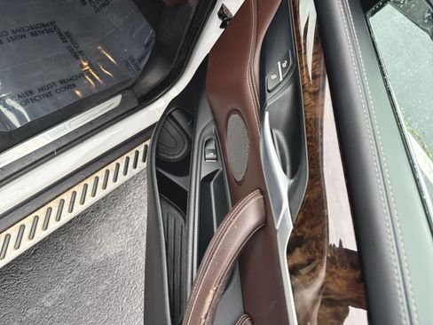 Used 2014 BMW X5 xDrive35d image 35