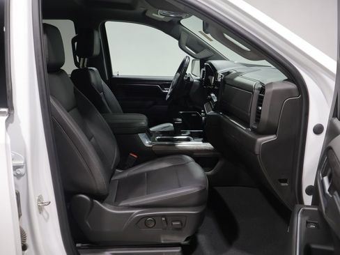 Used 2023 Chevrolet Silverado 1500 LTZ AWD/4WD image 23