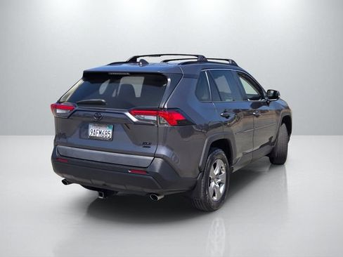 Used 2022 Toyota RAV4 XLE w/ Convenience Package AWD/4WD image 4