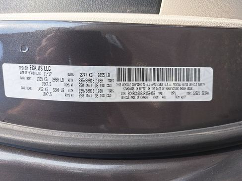 Used 2018 Chrysler Pacifica Limited w/ Advanced Safetytec Group FWD image 36