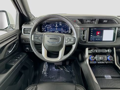Used 2022 GMC Yukon Denali image 25