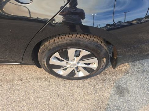Used 2024 Nissan Altima 2.5 S FWD image 30