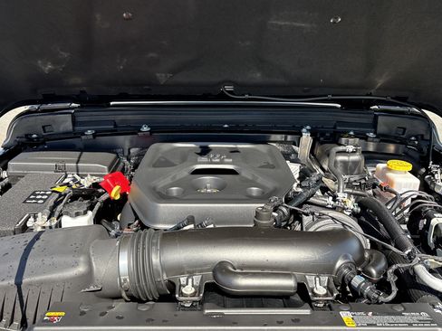 Used 2025 Jeep Wrangler Sport image 35