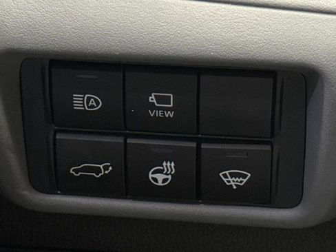 Used 2021 Toyota Highlander Limited image 65