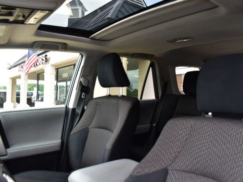 Used 2011 Toyota 4Runner SR5 AWD/4WD image 12