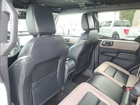 Used 2024 Ford Bronco Wildtrak image 13