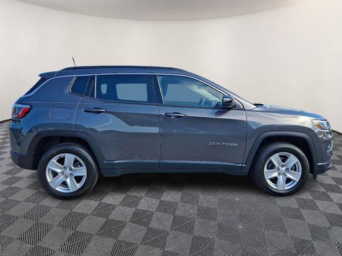 Used 2022 Jeep Compass Latitude AWD/4WD image 7