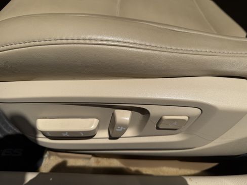Used 2013 Lexus ES 350 w/ Premium Pkg FWD image 35