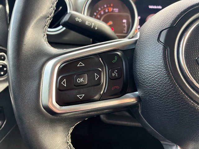 Used 2018 Jeep Wrangler Unlimited Sahara AWD/4WD image 15