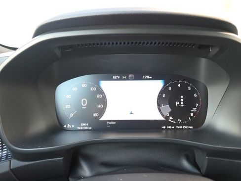 Used 2022 Volvo XC40 T5 R-Design w/ Protection Package Premier image 18