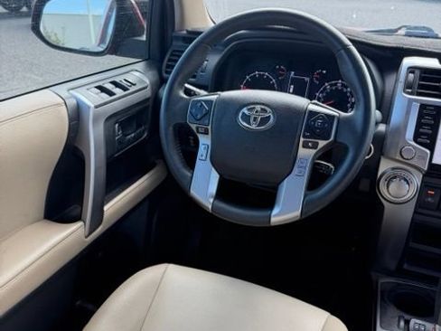 Used 2021 Toyota 4Runner SR5 Premium w/ Moonroof Package AWD/4WD image 11