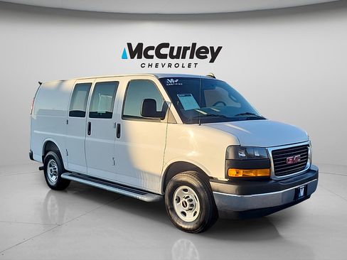 Used 2025 GMC Savana 2500 w/ Driver Convenience Package RWD image 1