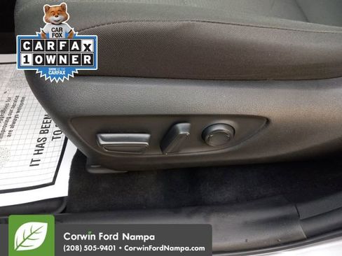 Used 2022 Toyota RAV4 XLE image 12