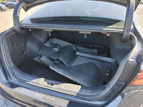 Used 2019 Nissan Altima 2.0 Platinum FWD image 24