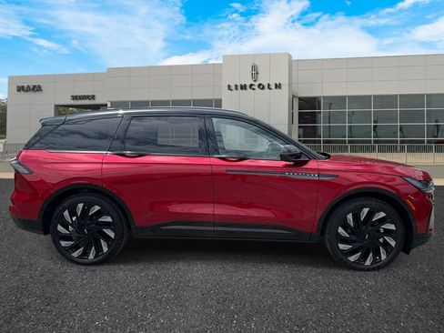 New 2026 Lincoln Nautilus Reserve w/ Jet Appearance Package AWD/4WD image 6