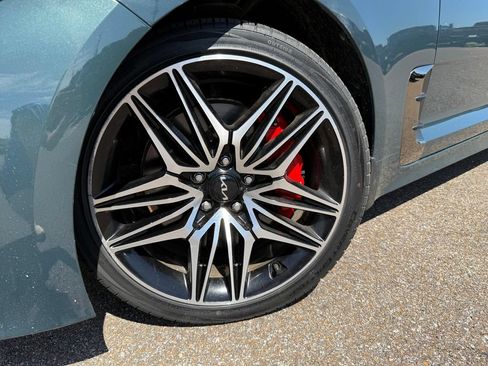 Used 2022 Kia Stinger GT1 RWD image 16