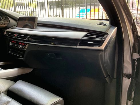 Used 2015 BMW X5 xDrive35i image 18