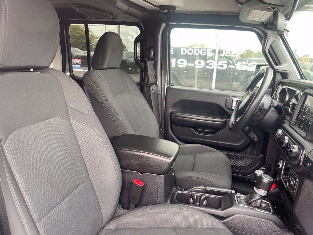 Used 2018 Jeep Wrangler Unlimited Sport AWD/4WD image 12
