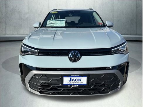 New 2026 Volkswagen Taos SE AWD/4WD image 8