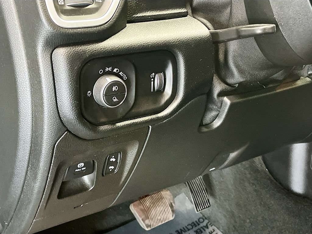 Used 2022 RAM 1500 Big Horn AWD/4WD image 10