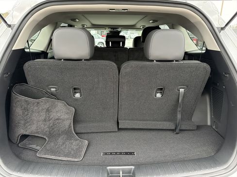 Used 2023 Kia Sorento S w/ Panoramic Sunroof Package image 19