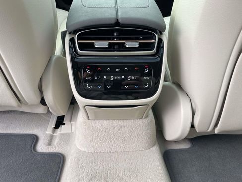Used 2022 Mercedes-Benz EQS 450+ Sedan image 14