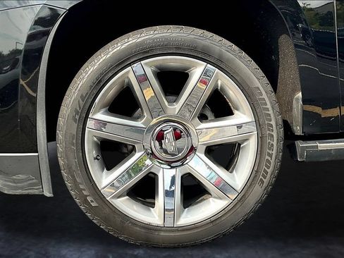 Used 2019 Cadillac Escalade ESV Premium Luxury AWD/4WD image 34
