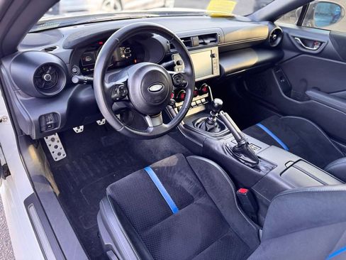 Used 2025 Subaru BRZ tS image 13