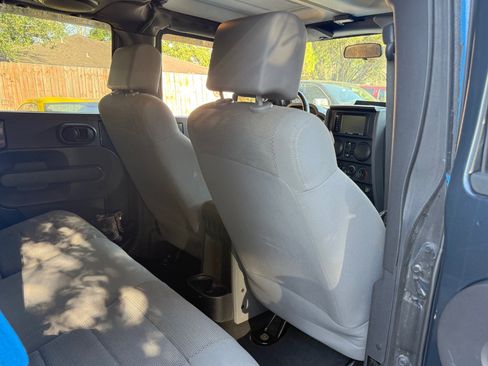 Used 2007 Jeep Wrangler Unlimited Sahara w/ Trailer Tow Group image 37