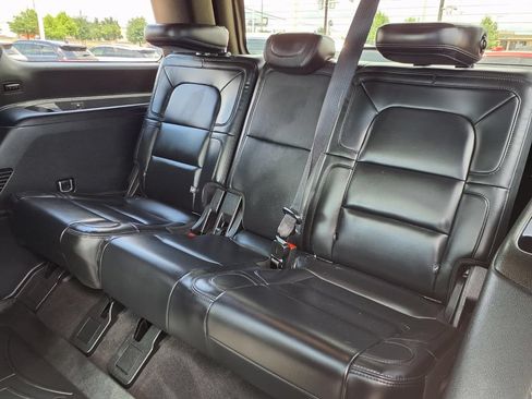 Used 2020 Lincoln Navigator Reserve AWD/4WD image 27