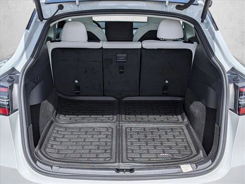 Used 2022 Tesla Model Y Performance image 7