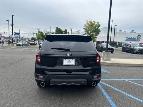 Used 2023 Honda Passport TrailSport image 7
