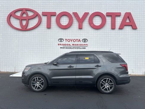 Used 2018 Ford Explorer Sport w/ Equipment Group 401A AWD/4WD image 5