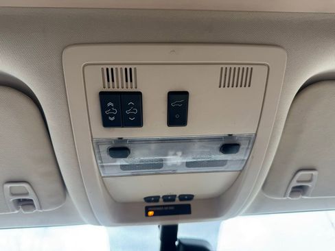 Used 2007 Cadillac Escalade ESV Base w/ Climate Package image 18