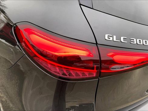 Used 2023 Mercedes-Benz GLC 300 4MATIC image 23