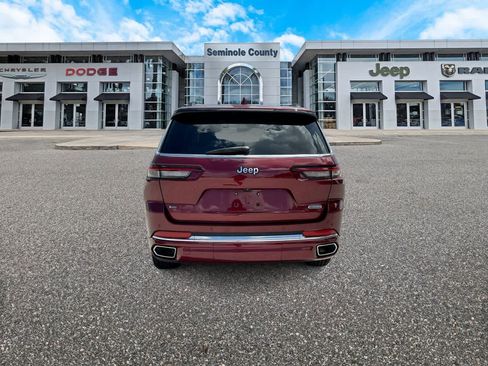 Certified 2022 Jeep Grand Cherokee L Overland RWD image 7