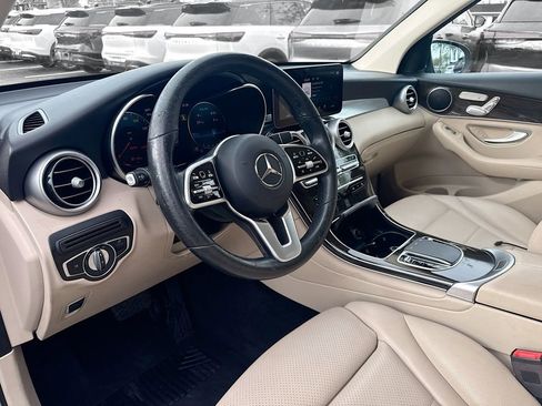 Used 2021 Mercedes-Benz GLC 300 GLC 300 w/ Premium Package image 9