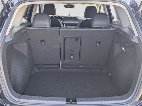 Used 2024 Volkswagen Taos SE image 6